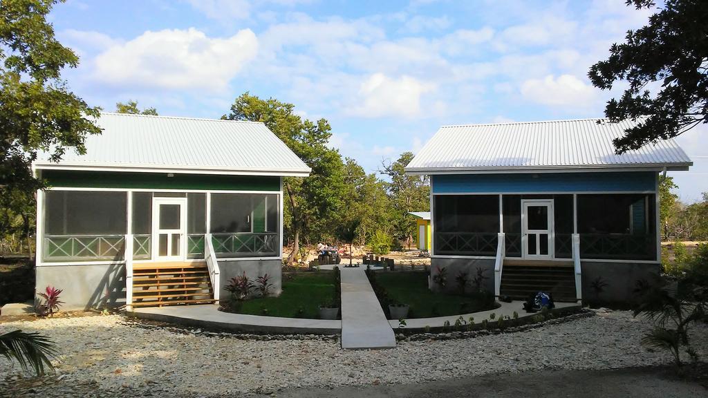 Serenity Beach Cottages Utila Dış mekan fotoğraf